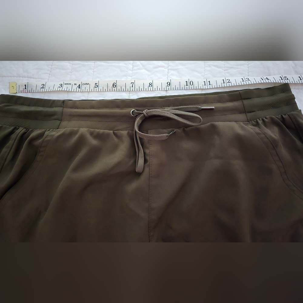 Tek Gear Olive Green Women's Exercise Shorts, Med. NWOT - Picture 6 of 9